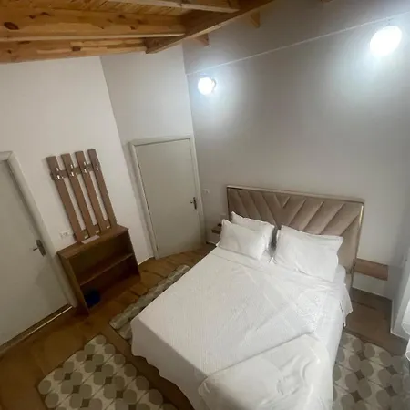 Gæstehus Guest-room Zoi&teri Tepelene