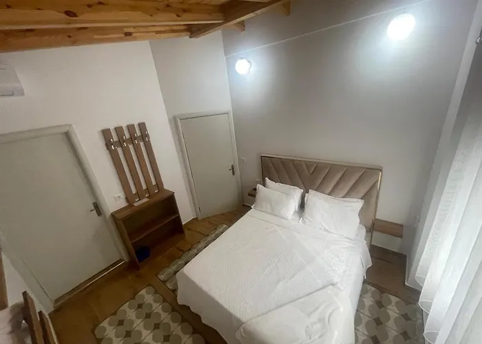 招待所 Guest-room Zoi&teri Tepelene